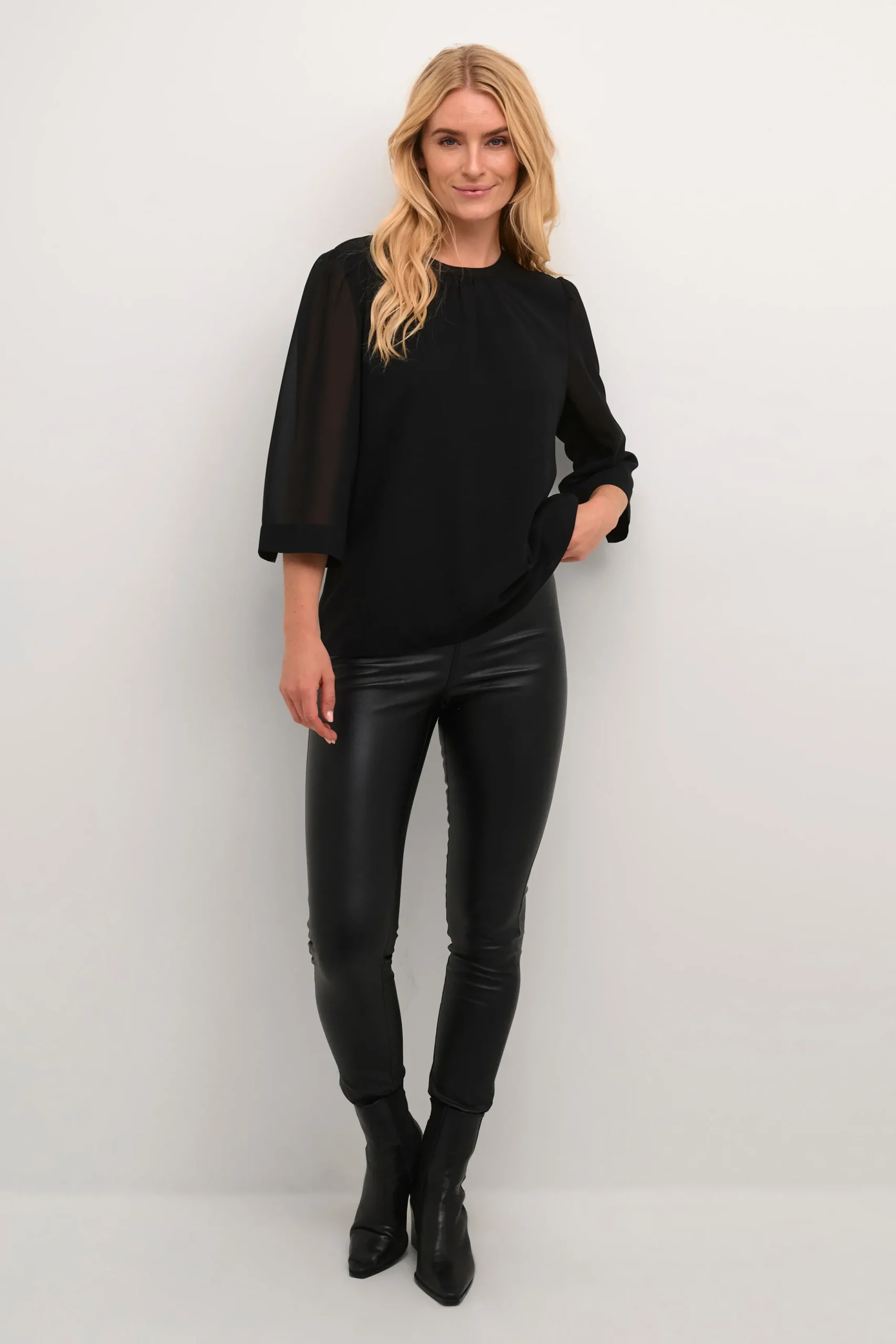 BPjuliane Blus