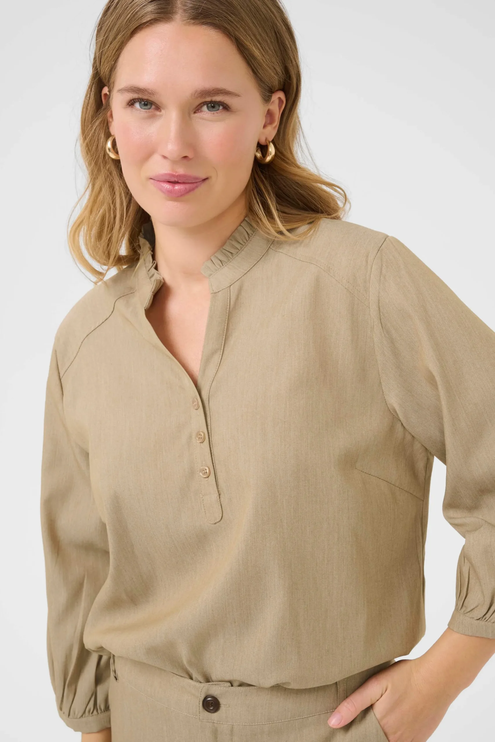 BPravna Blus