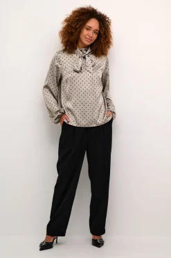 KAdonna Blus