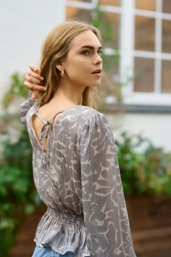 KAemma Blus
