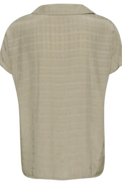 KAjuliane Blus