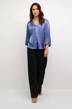 KAkaren Blus