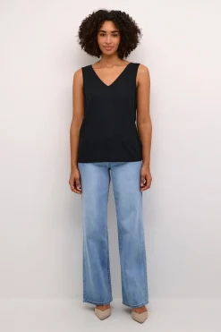 KAmilia Blus