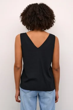 KAmilia Blus