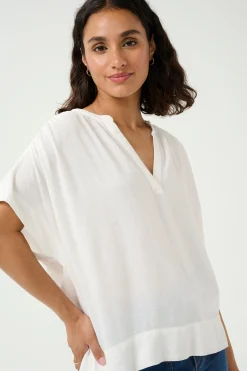 KAmilia Blus