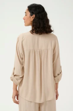 KAmilia Blus