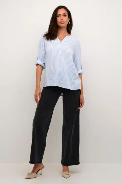 KAmilia Blus