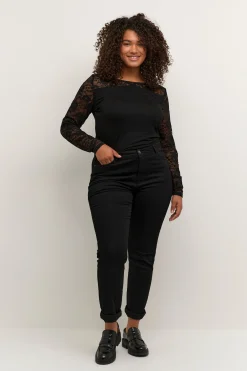 KClaura Blus