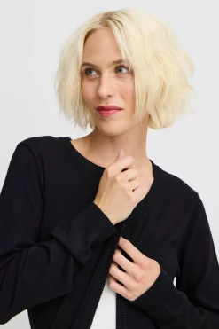 Stickad cardigan